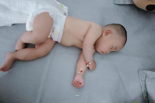 国内私人代生孩子尿有味道怎么回事